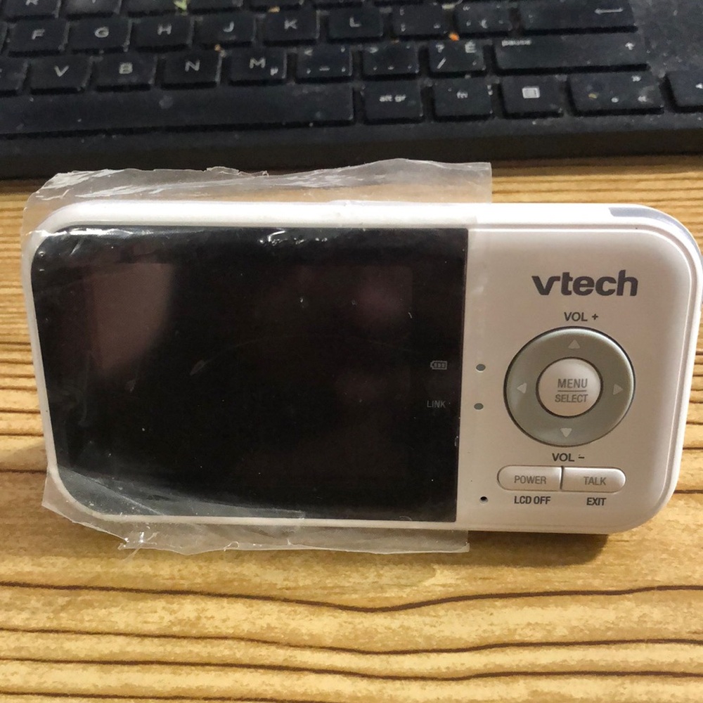 Vetch White Portable Video Monitor